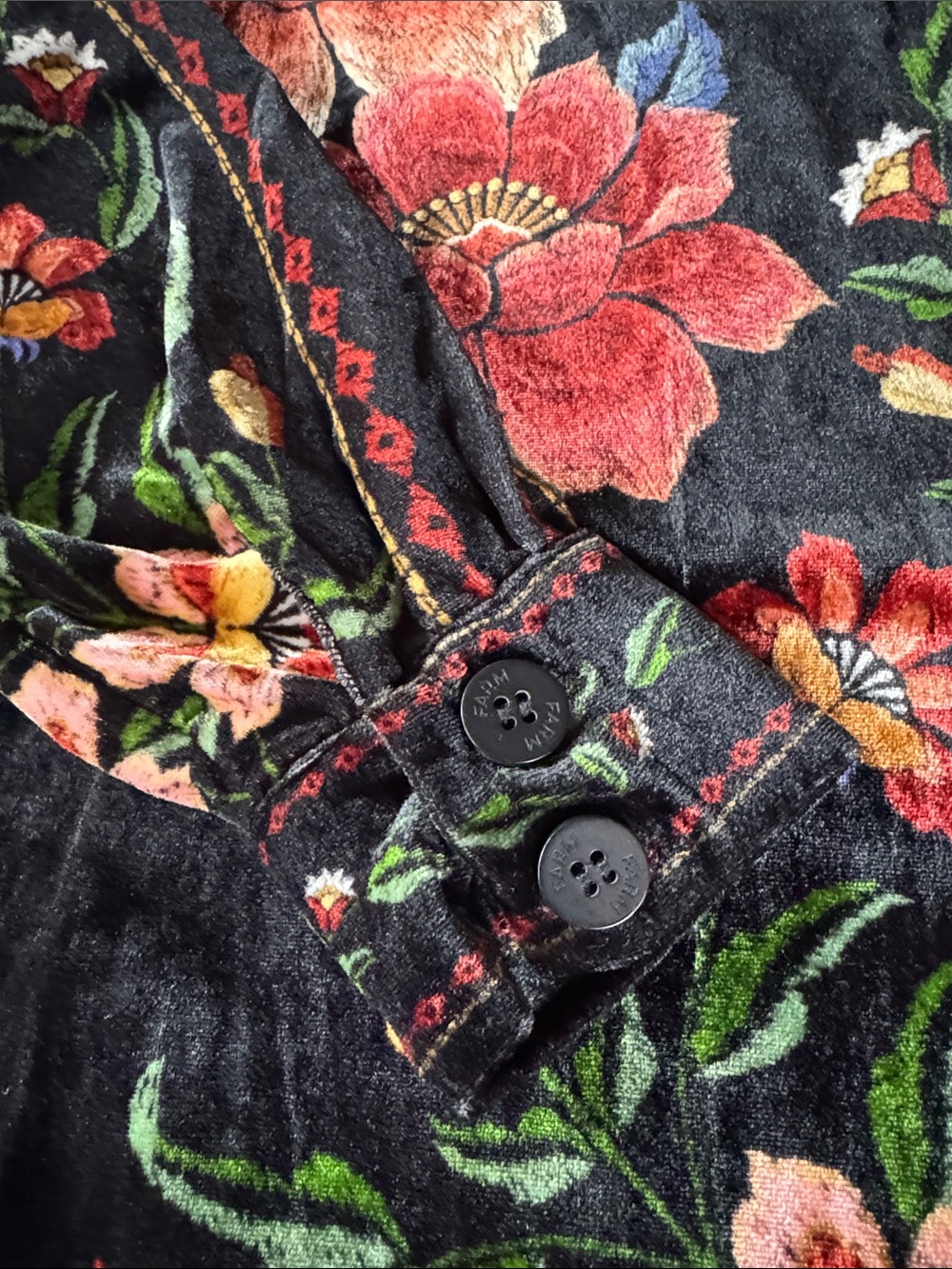 Farm Rio Black Macaws Garden velvet long sleeved blouse NWT oversized Xsmall - Picture 4 of 7